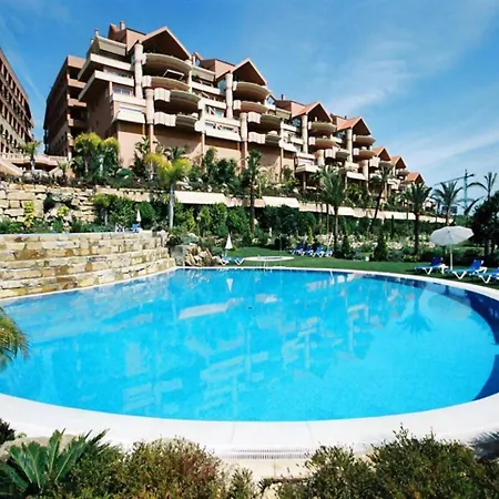 Magna Apartment *